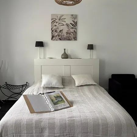 La Ferme Au Bois Dormant Bed & Breakfast