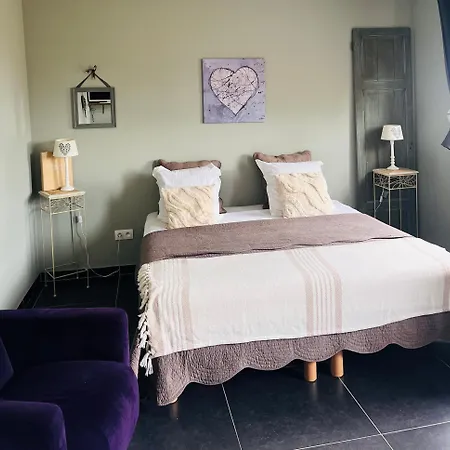 La Ferme Au Bois Dormant Bed & Breakfast 3*