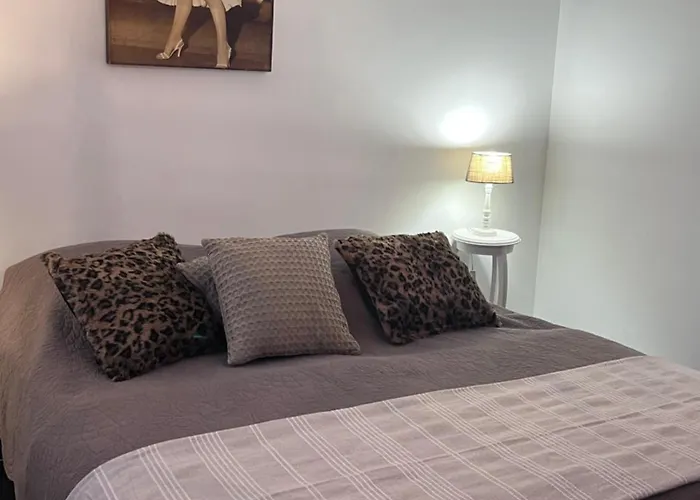 La Ferme Au Bois Dormant Bed & Breakfast 3*