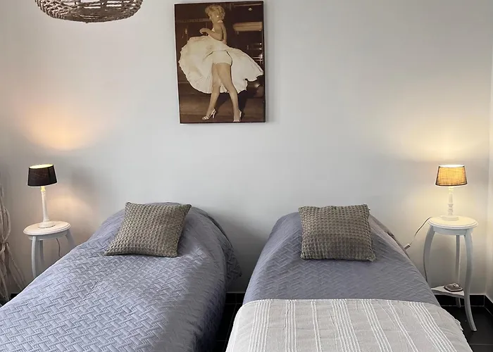 La Ferme Au Bois Dormant Bed & Breakfast 3*